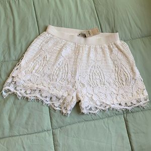 American Eagle White Lace Shorts